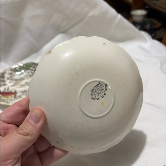 Vintage Set of 5 Friendly Village Saucers - Picture 6 of 7